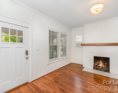 2110 Dartmouth Place - Photo Thumbnail 2