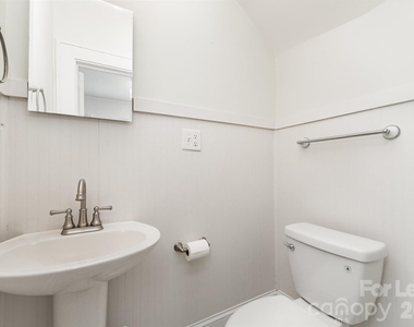 2110 Dartmouth Place - Photo Thumbnail 10