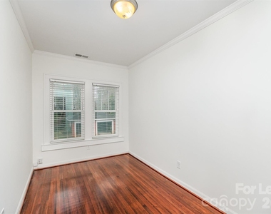 2110 Dartmouth Place - Photo Thumbnail 15