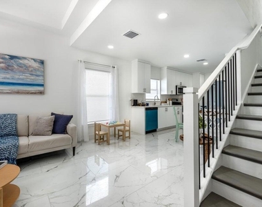 432 Nw 13th Avenue - Photo Thumbnail 1