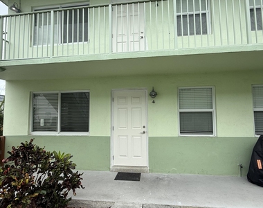 1118 N H Street - Photo Thumbnail 6