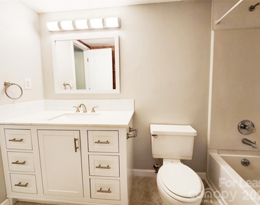 3317 Windsor Drive - Photo Thumbnail 11