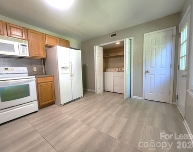 3317 Windsor Drive - Photo Thumbnail 6