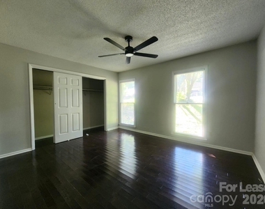3317 Windsor Drive - Photo Thumbnail 9