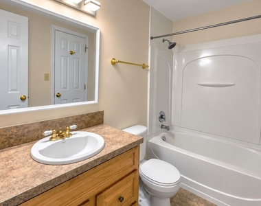 3317 Windsor Drive - Photo Thumbnail 9