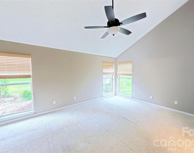 3010 Williams Station Road - Photo Thumbnail 6