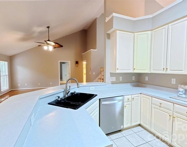 3010 Williams Station Road - Photo Thumbnail 5