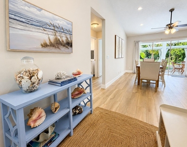 341 Suwanee Avenue - Photo Thumbnail 9