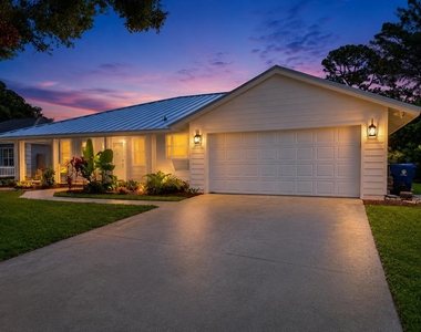 341 Suwanee Avenue - Photo Thumbnail 5