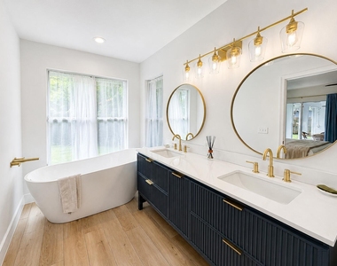 341 Suwanee Avenue - Photo Thumbnail 33