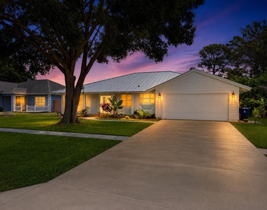 341 Suwanee Avenue - Photo Thumbnail 6