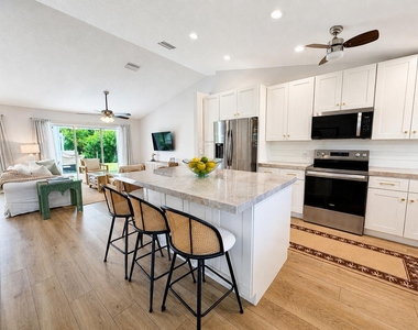 341 Suwanee Avenue - Photo Thumbnail 16