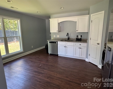 700 Wright Avenue - Photo Thumbnail 4