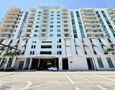 140 S Dixie Highway - Photo Thumbnail 1