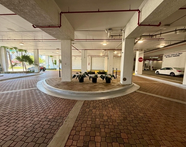 140 S Dixie Highway - Photo Thumbnail 3