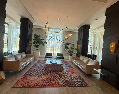 140 S Dixie Highway - Photo Thumbnail 12