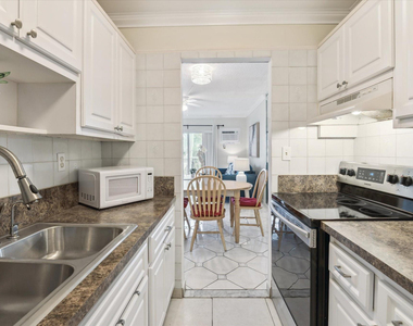 720 Orton Avenue - Photo Thumbnail 3