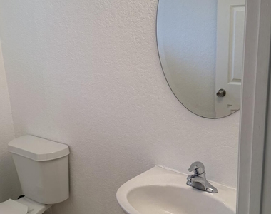 11543 Nw 44th Street - Photo Thumbnail 5