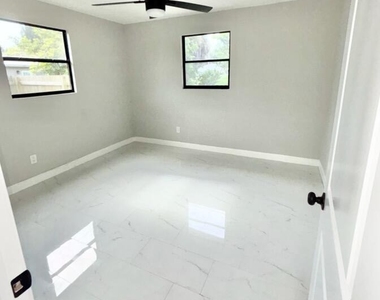 801 Central Avenue - Photo Thumbnail 5