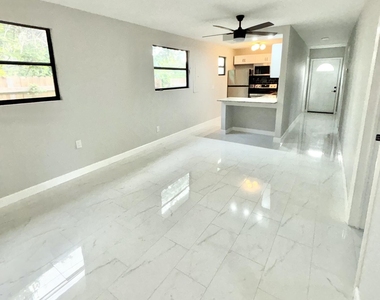 801 Central Avenue - Photo Thumbnail 2