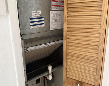 318 Ne 6th Street - Photo Thumbnail 3