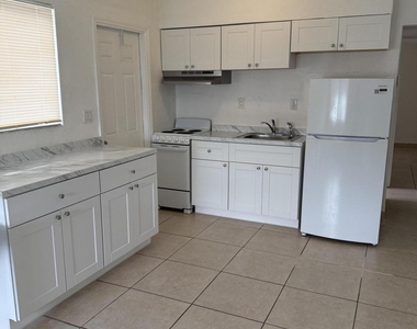 318 Ne 6th Street - Photo Thumbnail 7