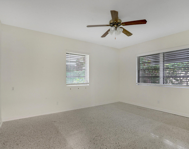 3410 Poinsettia Avenue - Photo Thumbnail 13