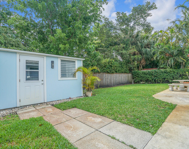 3410 Poinsettia Avenue - Photo Thumbnail 15