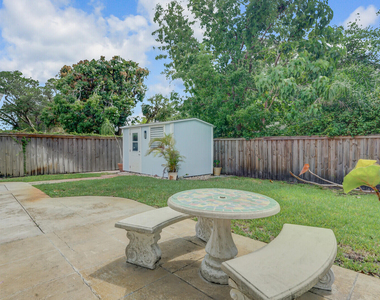 3410 Poinsettia Avenue - Photo Thumbnail 16