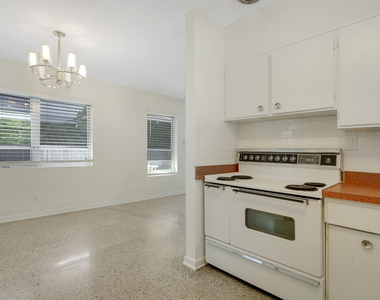 3410 Poinsettia Avenue - Photo Thumbnail 8