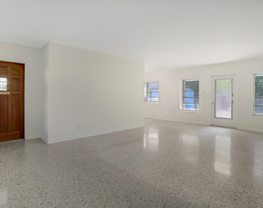 3410 Poinsettia Avenue - Photo Thumbnail 24