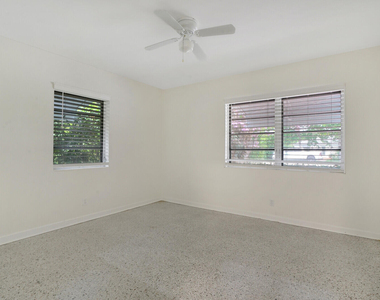 3410 Poinsettia Avenue - Photo Thumbnail 11