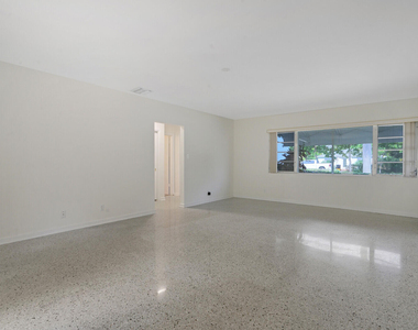 3410 Poinsettia Avenue - Photo Thumbnail 26