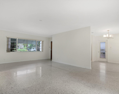 3410 Poinsettia Avenue - Photo Thumbnail 23