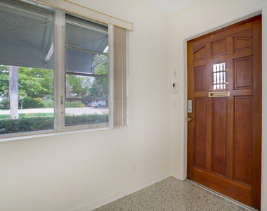 3410 Poinsettia Avenue - Photo Thumbnail 22