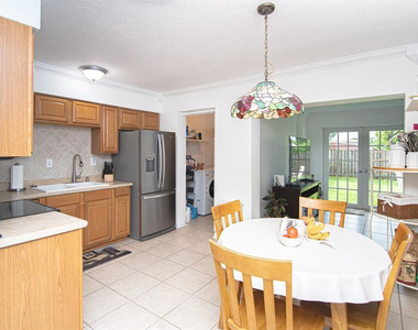 6872 Sw 15th Street - Photo Thumbnail 5