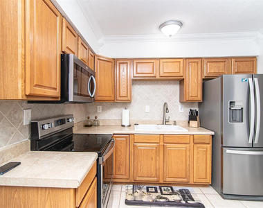 6872 Sw 15th Street - Photo Thumbnail 6
