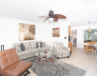 6872 Sw 15th Street - Photo Thumbnail 4