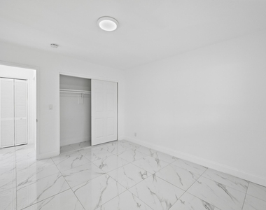 2308 Nw 3rd Avenue - Photo Thumbnail 7