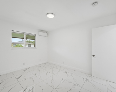 2308 Nw 3rd Avenue - Photo Thumbnail 6