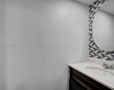 9270 Nw 40th Street - Photo Thumbnail 10
