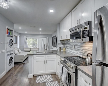 9270 Nw 40th Street - Photo Thumbnail 4