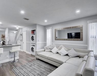 9270 Nw 40th Street - Photo Thumbnail 7