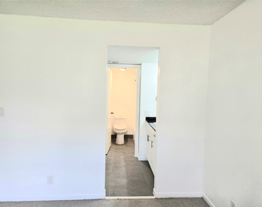 1100 Nw 87th Avenue - Photo Thumbnail 10