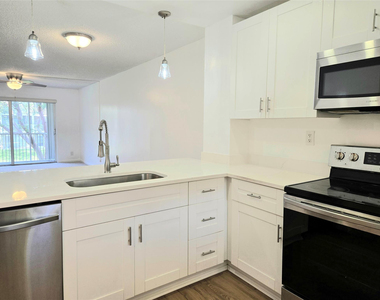 1100 Nw 87th Avenue - Photo Thumbnail 5