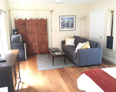 1307 Sw 18th Court - Photo Thumbnail 9