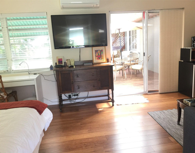 1307 Sw 18th Court - Photo Thumbnail 10