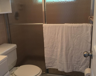 1307 Sw 18th Court - Photo Thumbnail 3