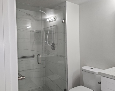 8455 Coral Lake Way - Photo Thumbnail 2