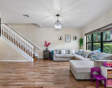 4755 Cypress Street - Photo Thumbnail 4